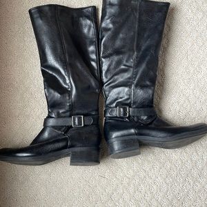 Women’s tall zip up black boots